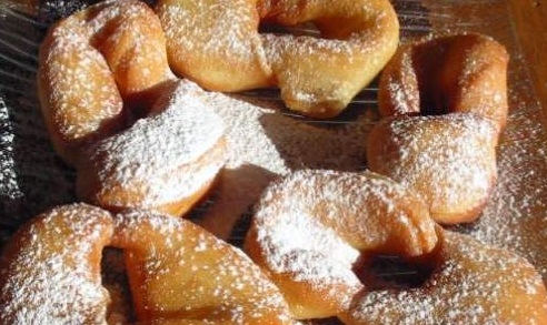 Bugnes Moelleuses - French Doughnuts